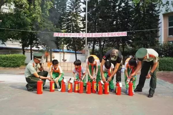 资助项目｜法现生活《小火大祸，都能逃过》走进钟村中心小学