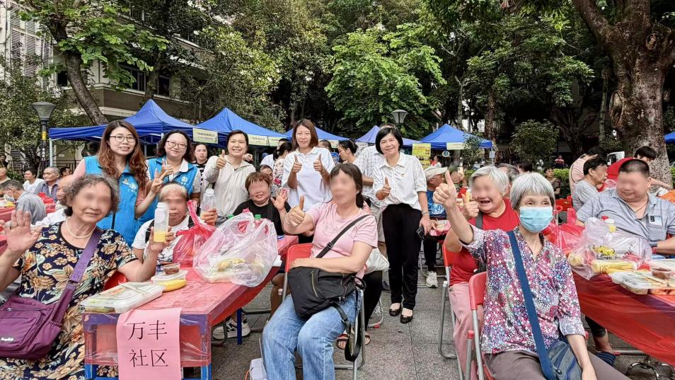 5月15日,市桥街开展第三十六次全国助残日主题活动暨残健共融志愿服务现场,残健同桌共餐